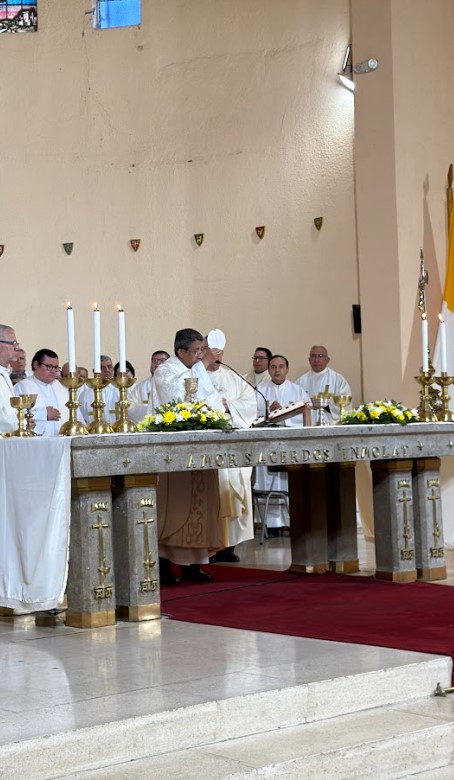Nuestra comunidad educativa participa en Santa Misa junto al Nuncio ...